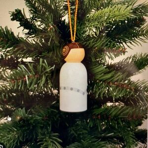 Drake General Store "Princess Leia" hand-painted wooden peg ornament. NWT.